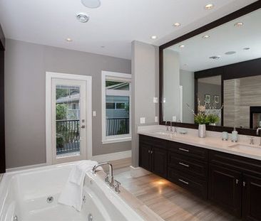 West Vancouver Ambleside Luxury 3-Level Home 5br 7ba for Rent (Ambl... - Photo 5