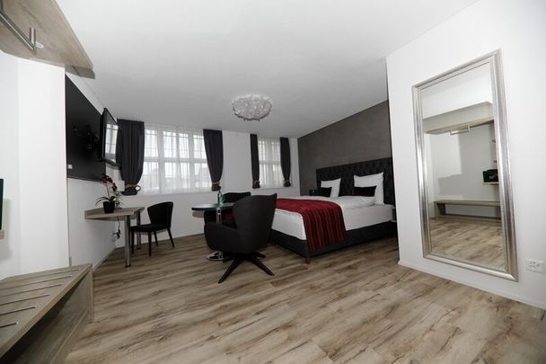 1-ROOM APARTMENT IN REICHENBURG (SZ), FURNISHED - Foto 1