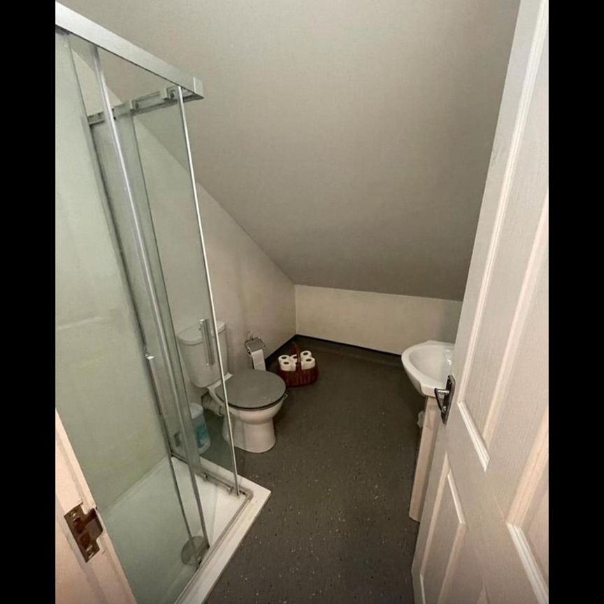 Room in a Shared House, Islingword Road Brighton, BN2 - Photo 1