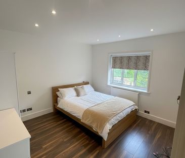 Cleveland Gardens, London, NW2 - Photo 1