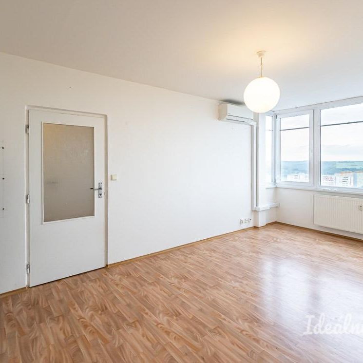 Pronájem bytu 2+kk 37 m2 - Fotografie 1