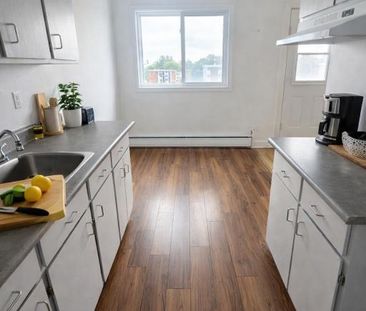 4 ½ LIBRE À PARTIR DU 1ER SEPTEMBRE - CHARLESBOURG - Photo 1