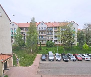 Przestronne mieszkanie z balkonem wśród zieleni - Zdjęcie 1