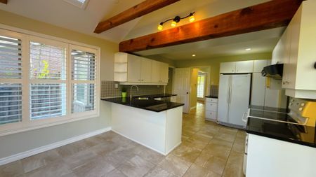 For Lease - 2251 Constance Drive, Oakville, Ontario - Photo 4