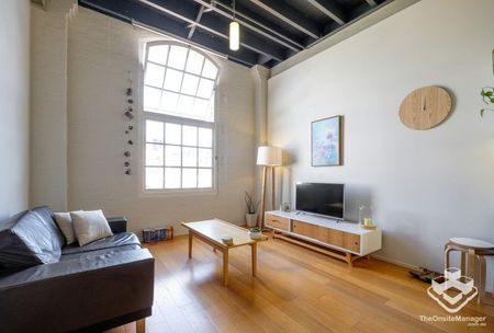 Spacious One Bedroom Apartment Available - Photo 5