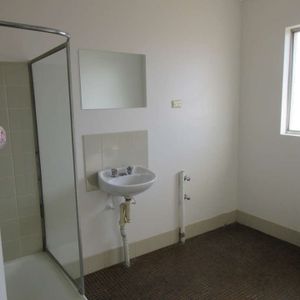 Low Maintenance Living 1km from the Beach! - Photo 2