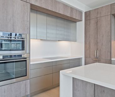 For Lease - 1 Edgewater Drive Unit# SPH #07, Toronto, Ontario - Photo 1