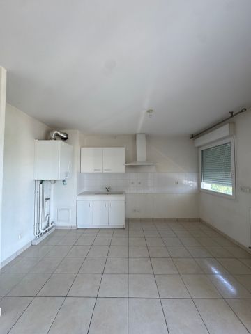 Location Appartement 3 pièces 68m² ST RAMBERT D ALBON 26140 - Photo 4