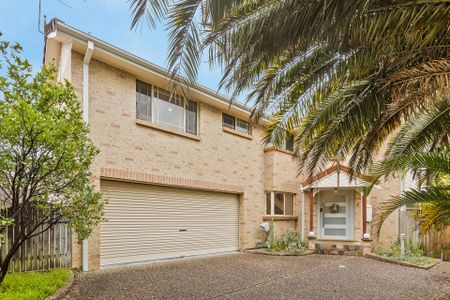 2/64 Gilmore Street, West Wollongong NSW 2500, West Wollongong - Photo 3