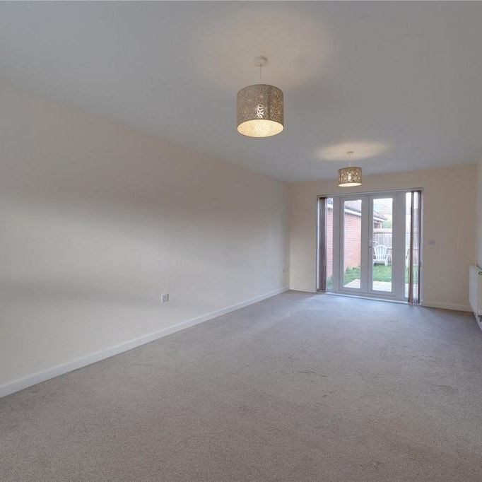 5 bedroom detached house to rent - Photo 1