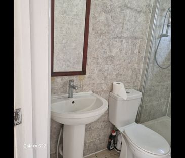 Studio Flat, Markhouse Road, E17 - Photo 2