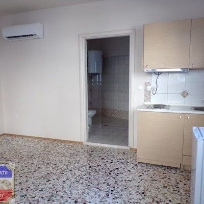 Studio/Γκαρσονιέρα για ενοικίαση Κέντρο (Καβάλα) - Photo 1