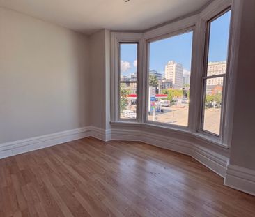 For Lease - 139 1/2 John Street Unit# 4, Hamilton, Ontario - Photo 3