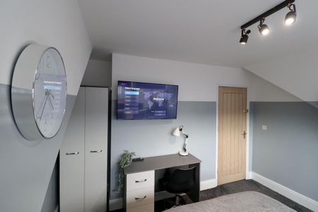 4 bedroom terraced house to rent - Photo 2