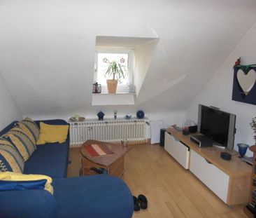 MG-Pesch: Schöne 2-ZiKDB-Dachgeschosswohnung Nähe Volksgarten - Photo 2