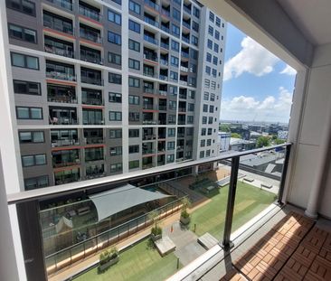 Beautiful Sugartree Apartment - Photo 2