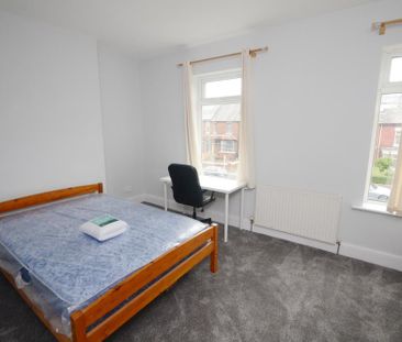 4 bedroom terraced house to rent - Photo 1