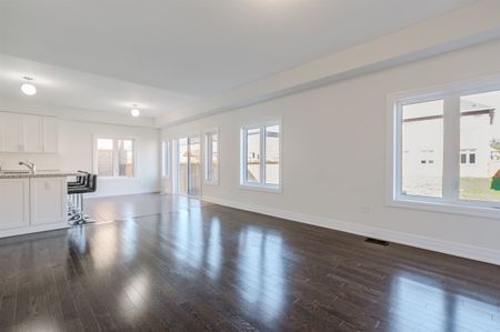 For Lease - 1028 Wickham Road, Innisfil, Ontario - Photo 4