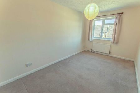3 bedroom terraced house to rent - Photo 3