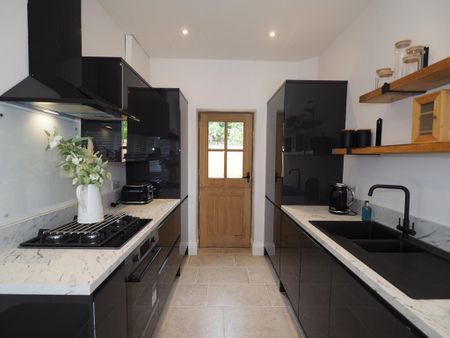 1 bedroom barn conversion to rent - Photo 4