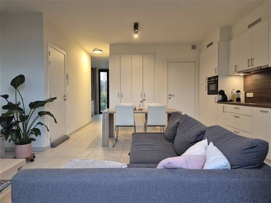 Appartement te huur - Photo 1