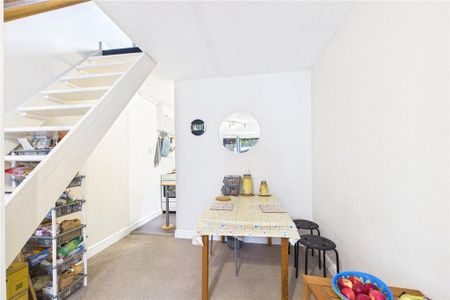 1 bedroom semi-detached house to rent - Photo 2