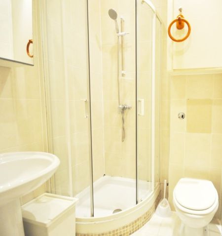 One Bedroom Flat to rent in London - Photo 5