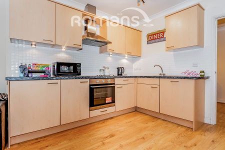 Dorchester Court, 283 London Road, Camberley, GU15 - Photo 3