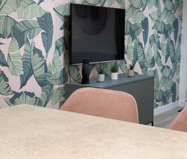 1 bedroom in a house share to rent - Photo 3