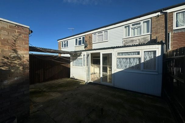 Barnard Crescent - Photo 1