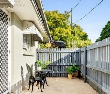 1bed 1bath 1car single level unit in Lutwyche - Photo 2
