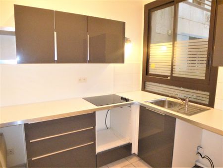 Location Appartement 2 pièces 51m² LYON 3ème - Photo 3