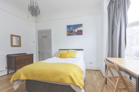 5 bedroom terraced house to rent - Photo 3