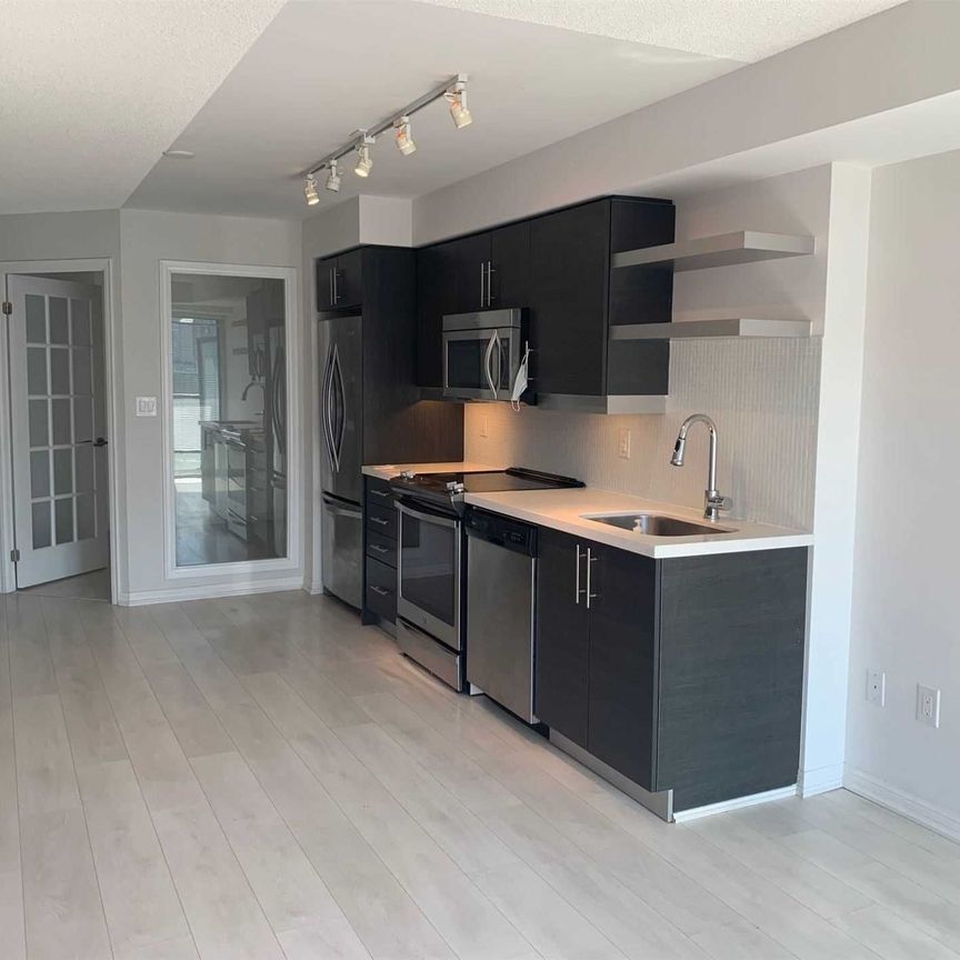 For Lease - 400 Adelaide Street Unit# 1108, Toronto, Ontario - Photo 1