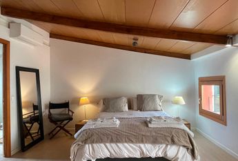 ALQUILER MENSUAL a partir de julio 2026 Loft con terraza comunitaria, casco antiguo