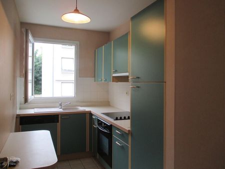 Location Appartement 2 pièces 49m² ST JEAN DE LA RUELLE 45140 - Photo 2