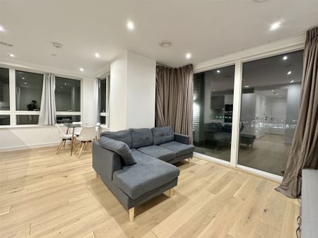 Grant Road, London - Photo 2