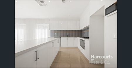 Stunning Family Home in Unbeatable Location! - Photo 5
