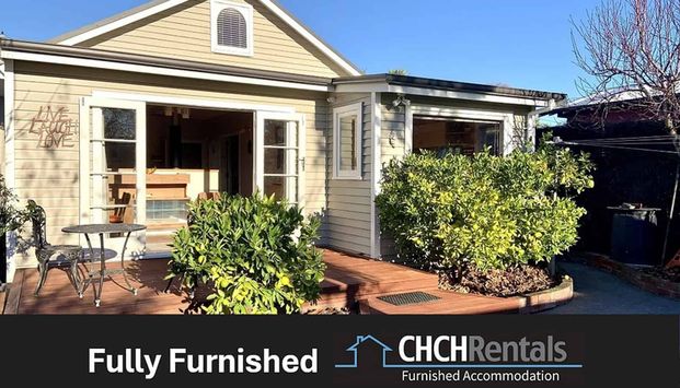 Gorgeous retro style fully furnished immaculate cottage! - Photo 1