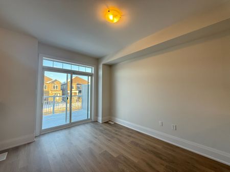 For Lease - 183 Seguin Street, Richmond Hill, Ontario - Photo 2