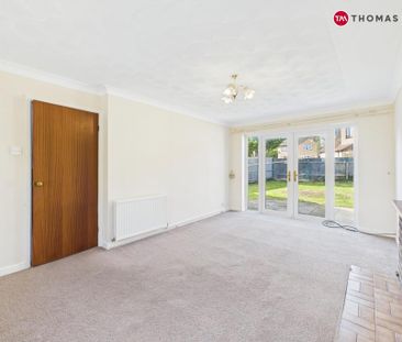 3 bedroom detached house to rent - Photo 2