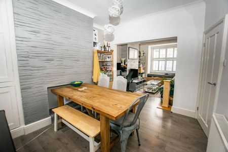 2 bedroom terraced house to rent - Photo 2