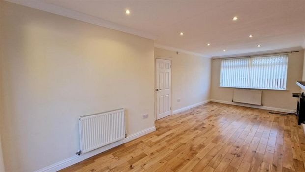 3 bedroom detached house to rent - Photo 1