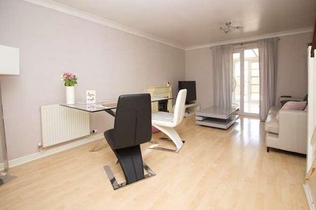 Wolverton - Fully Redecorated Double Bedroom Home With En-suites!, MK12 - Photo 4