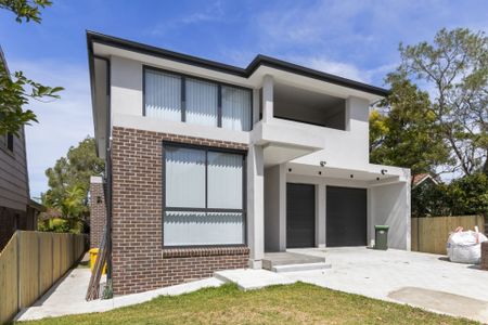 Beautifully Appointed Brand New Family Home - Photo 3