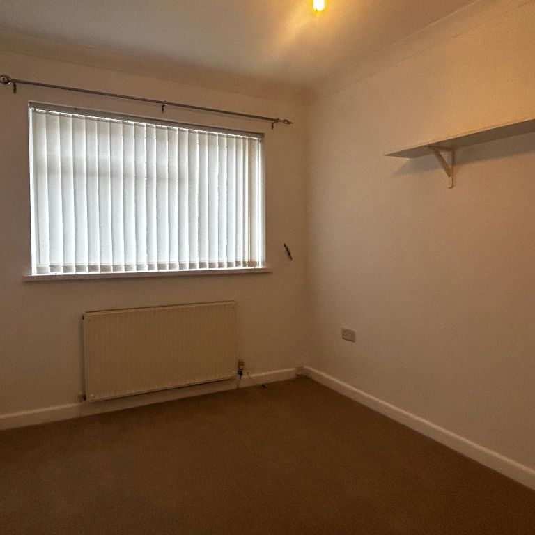 Hendre Park, Llangennech, Llanelli, Carmathenshire, SA14 8UR - Photo 1