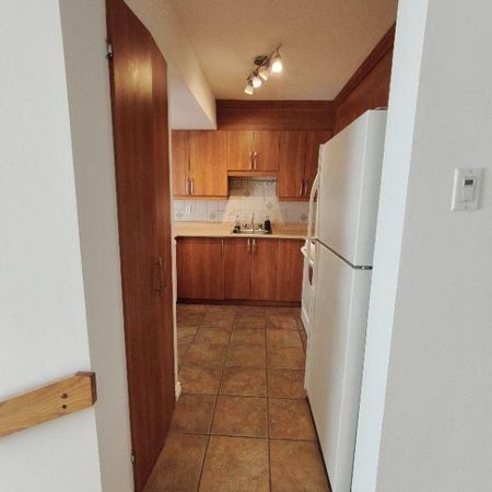 4½ Laval | Métro Concorde | Parking + Rangement | 1700$ - Photo 4