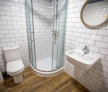 1 bedroom in a house share to rent - Photo 4