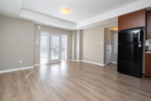 For Lease - 3050 Erin Centre Boulevard Unit# 160, Mississauga, Ontario - Photo 1