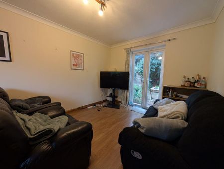 4 bedroom terraced house to rent - Photo 2